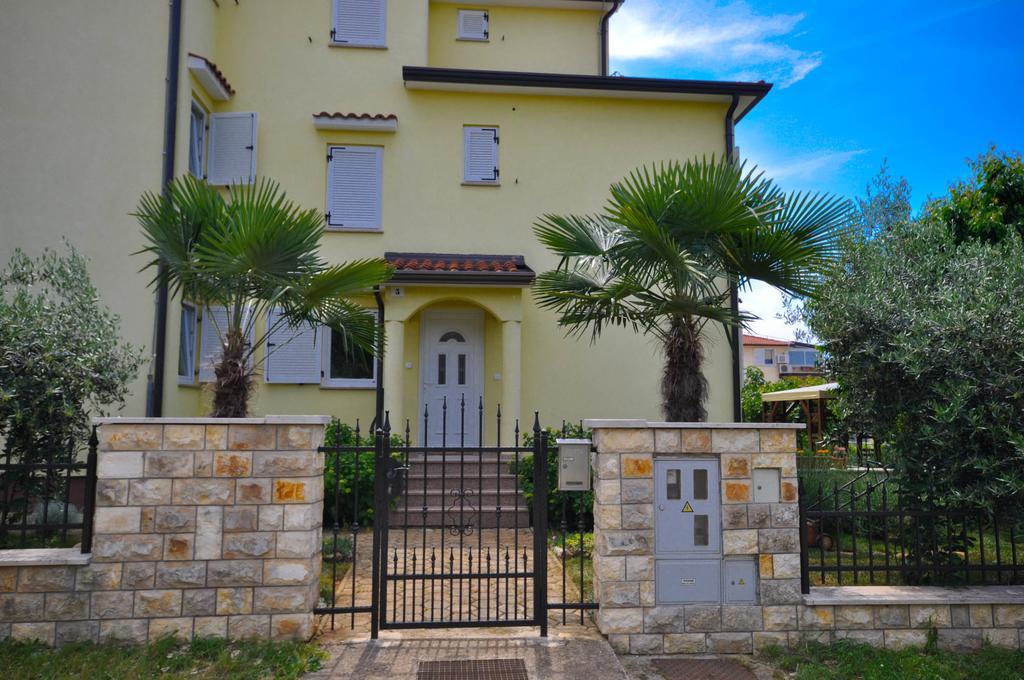 Ana M Apartments Novigrad Istria Extérieur photo